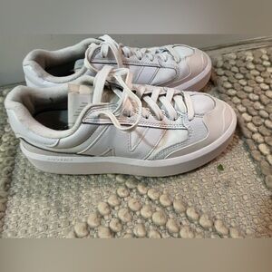 EUC White New Balance CT302 Platform Sneakers Size 7.5 Men / 9 Women CT302LA